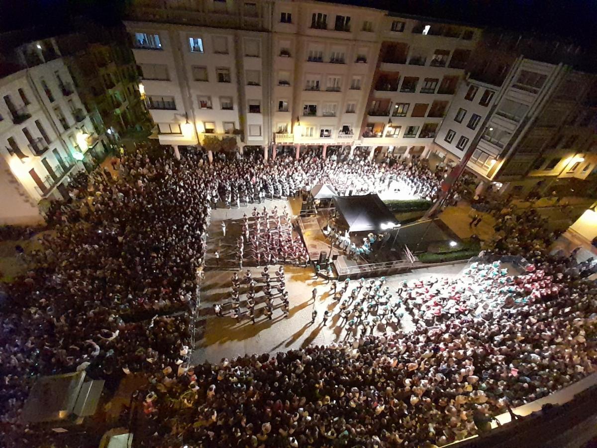 Piso Centrico Amplio-Luminoso Daire Zarautz Dış mekan fotoğraf
