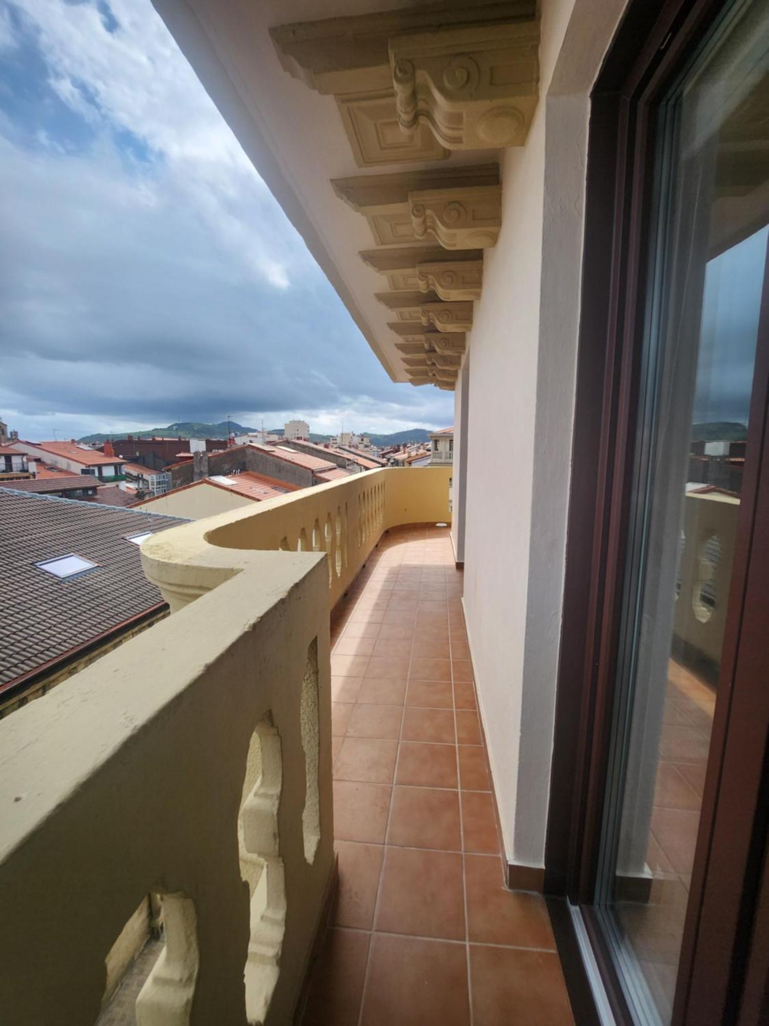 Piso Centrico Amplio-Luminoso Daire Zarautz Dış mekan fotoğraf